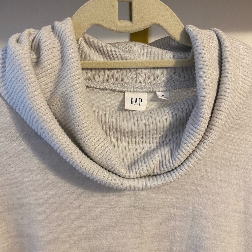 Gap Softspun Pullover Gray Turtleneck, Size Medium - image 3
